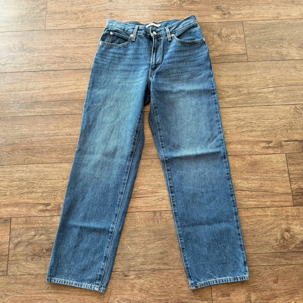 Levi's Straight Leg Women's Jeans in Blue Denim - Picture 4 of 10